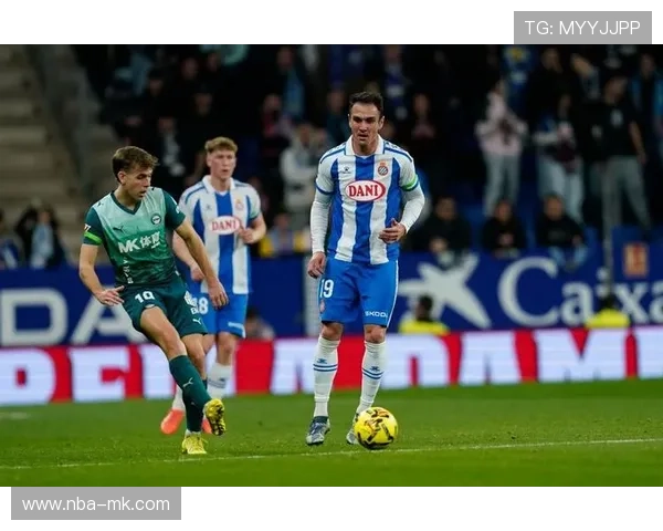 西班牙人主场1-2不敌阿拉维斯，保级形势严峻