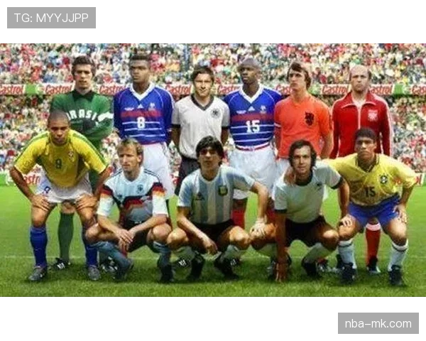 那不勒斯俱乐部举办马拉多纳主题展览，纪念其加盟四十周年